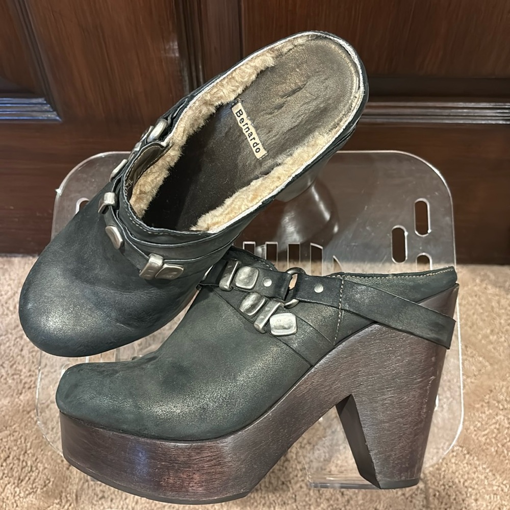 EUC Bernardo platform Leather, Wool and Wood Clogs Sz 7M, Vintage inspired